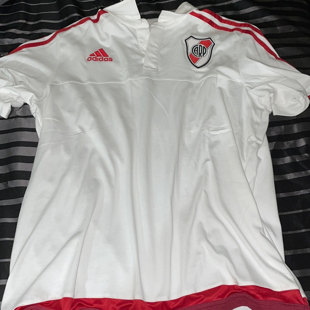 MENS LARGE ADIDAS POLO TSHIRT